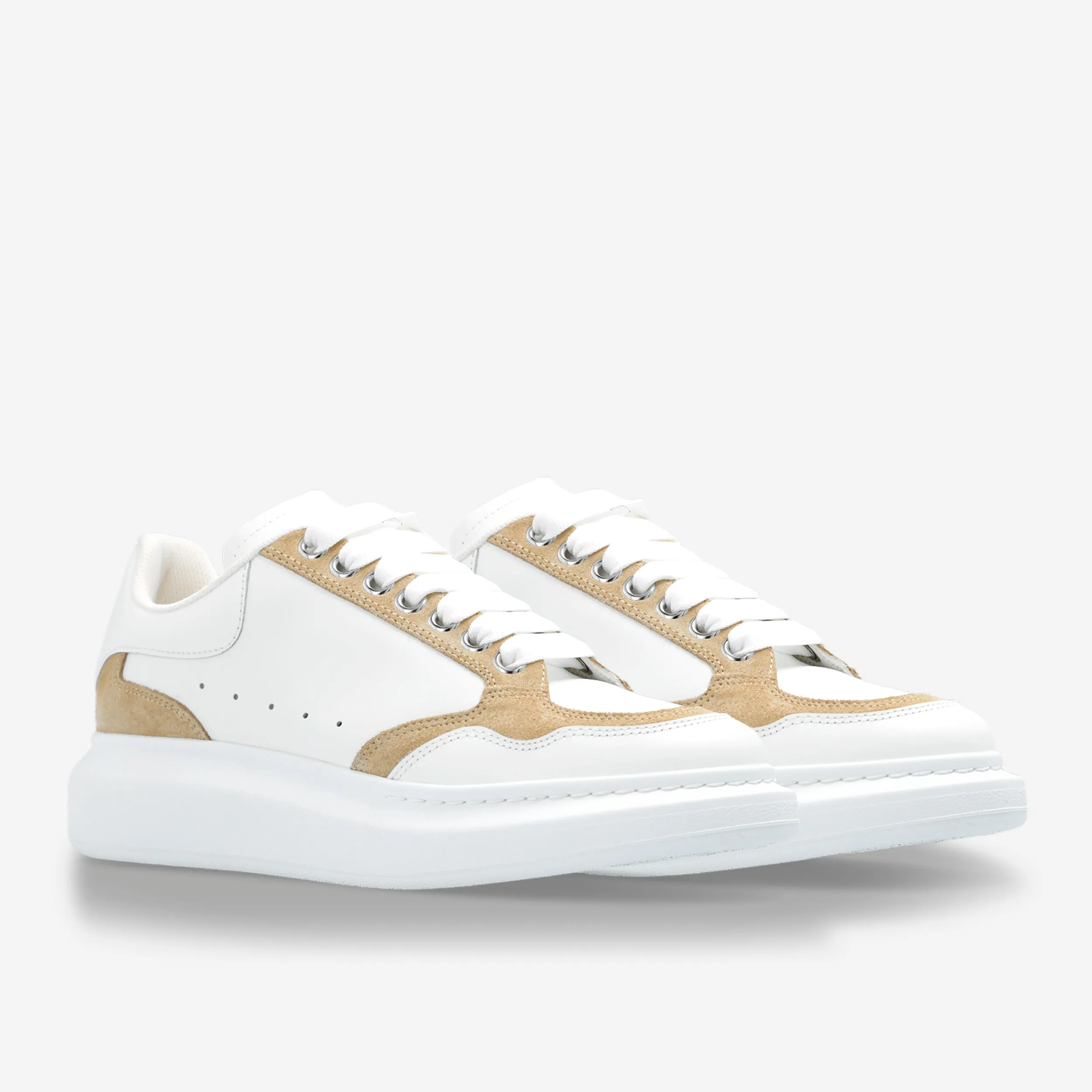 Alexander McQueen Larry Sneakers - Stylish White Leather Platform Trainers for Men and Women