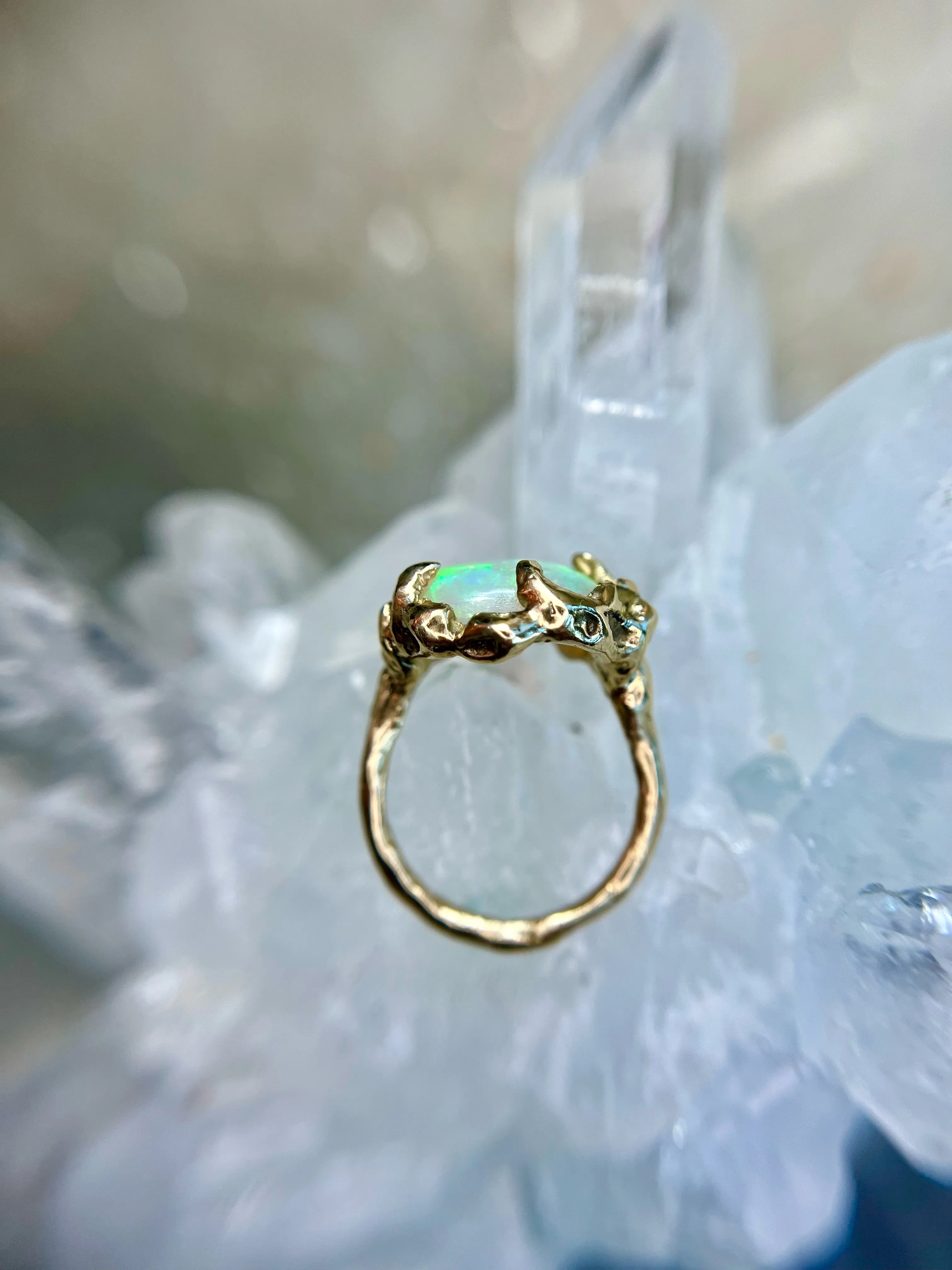 Aurora OPAL 10kt yellow gold ring