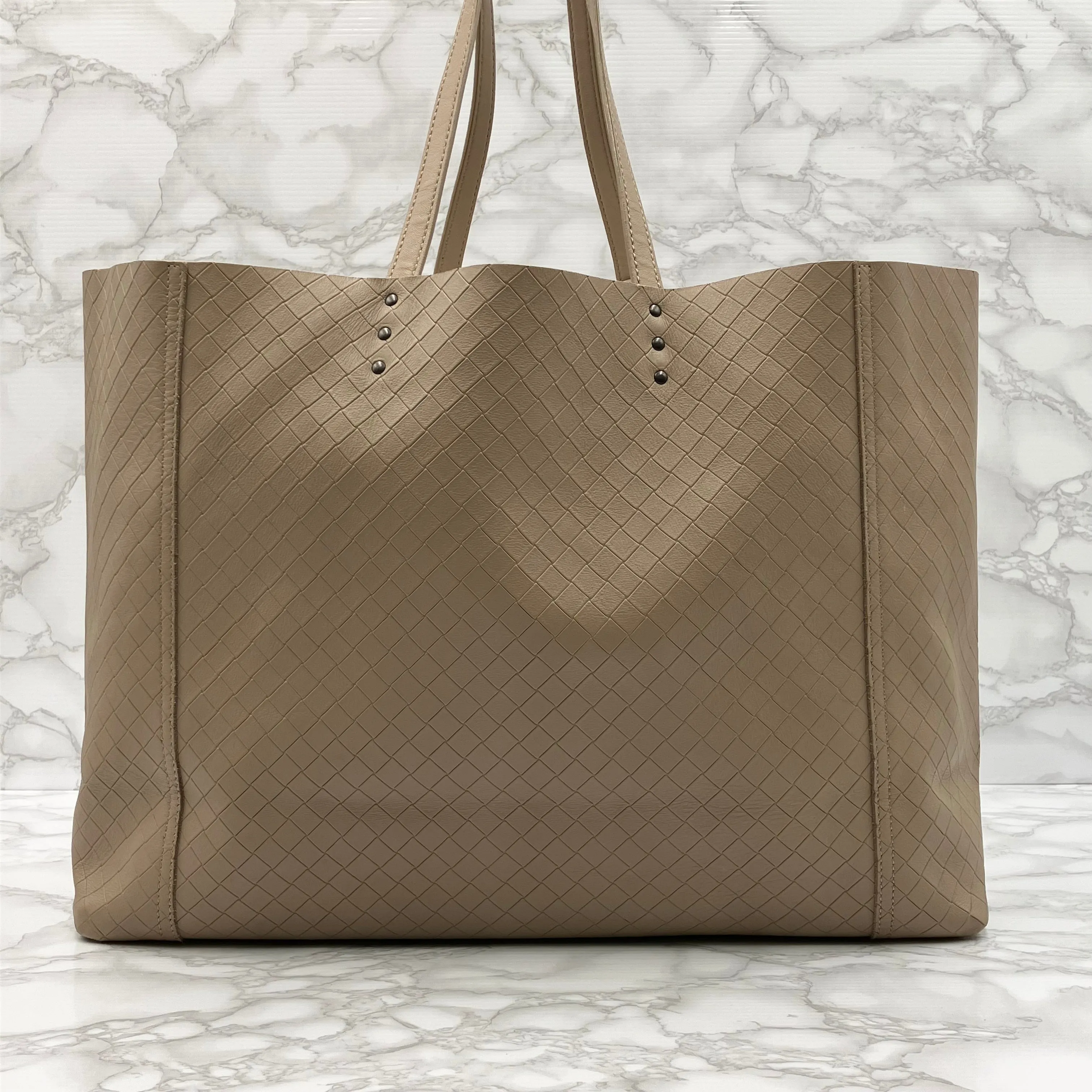 BOTTEGA VENETA Intre leather tote bag