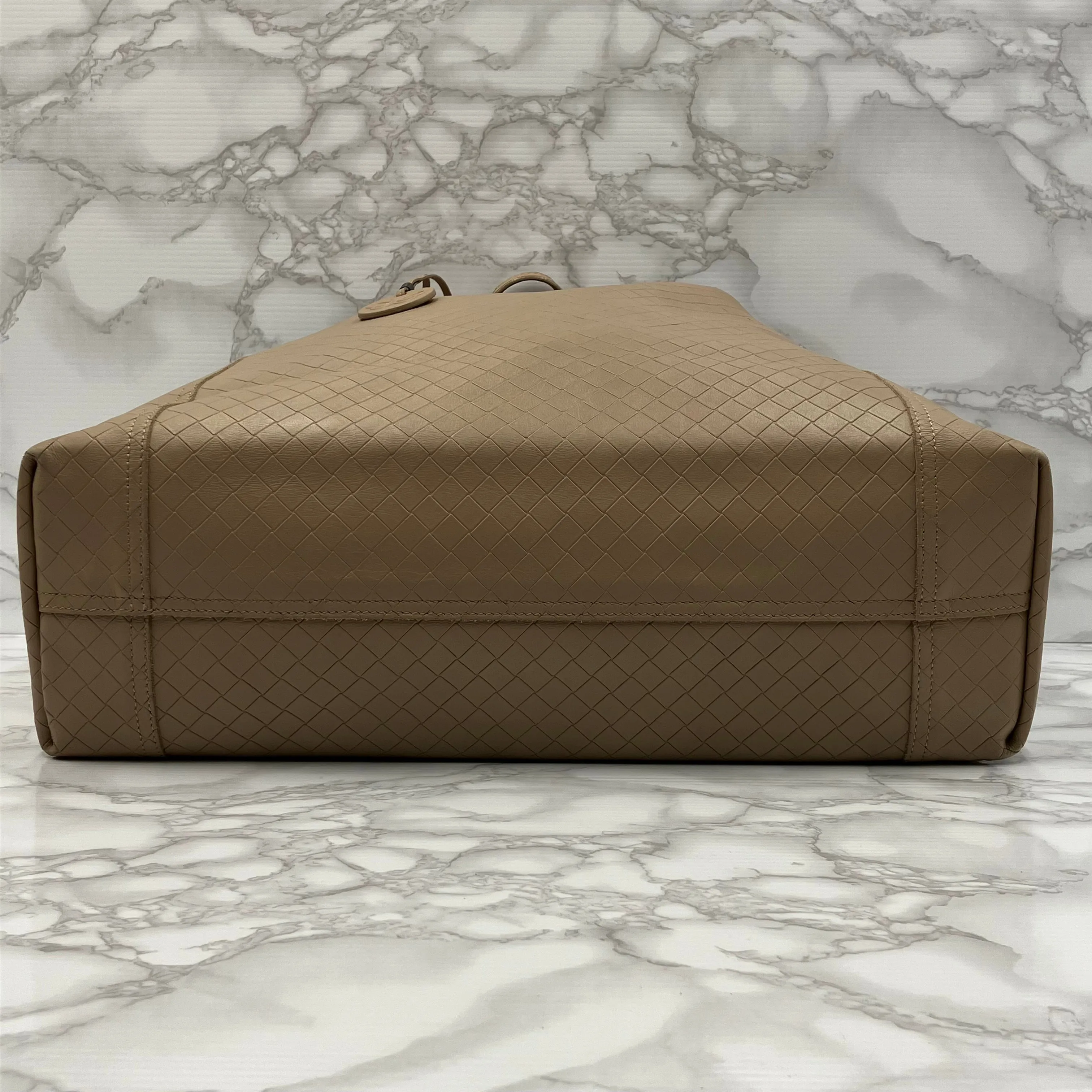 BOTTEGA VENETA Intre leather tote bag