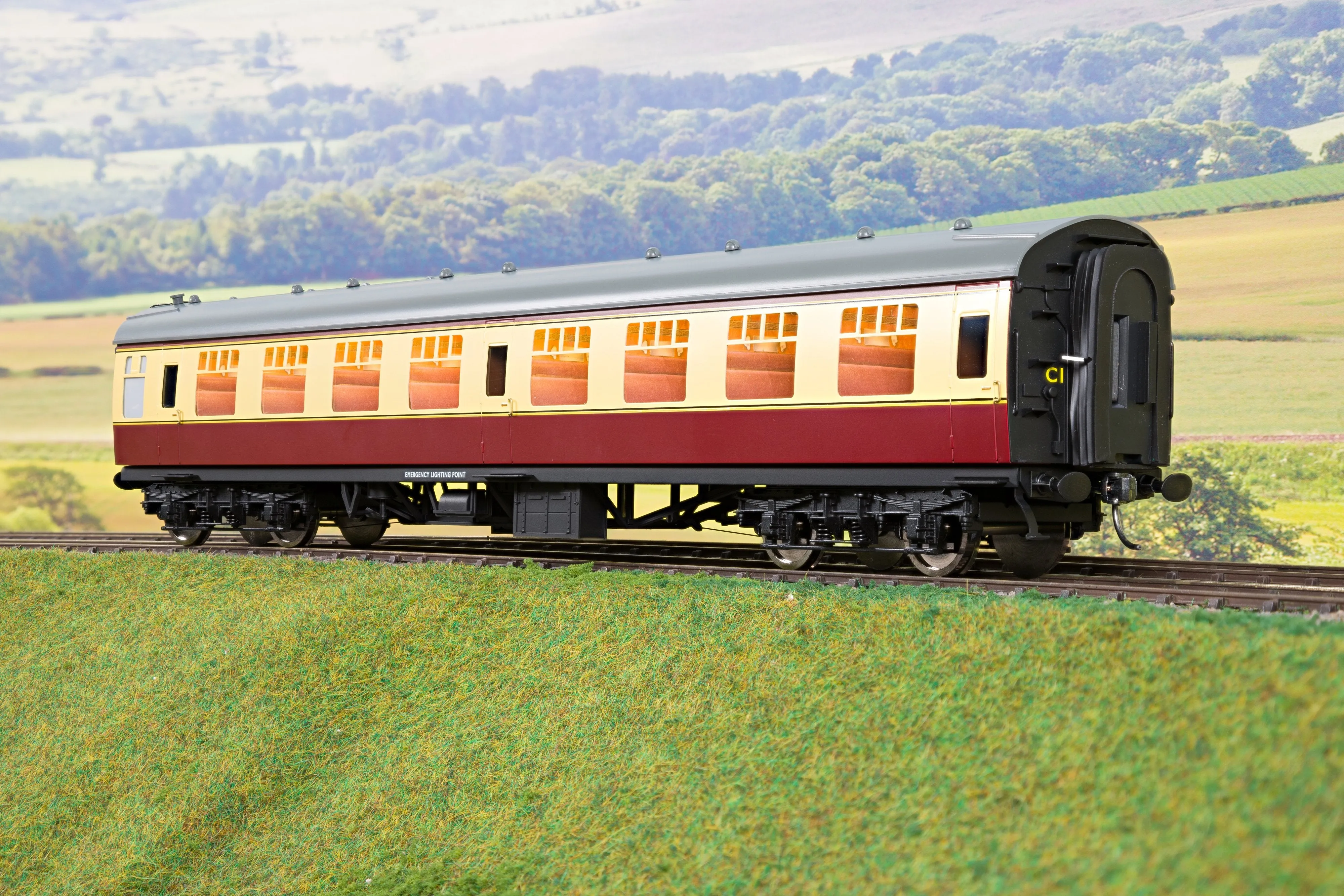 Darstaed D21-1-02 Finescale O Gauge BR Mk1 SK (Second Class), Blood & Custard