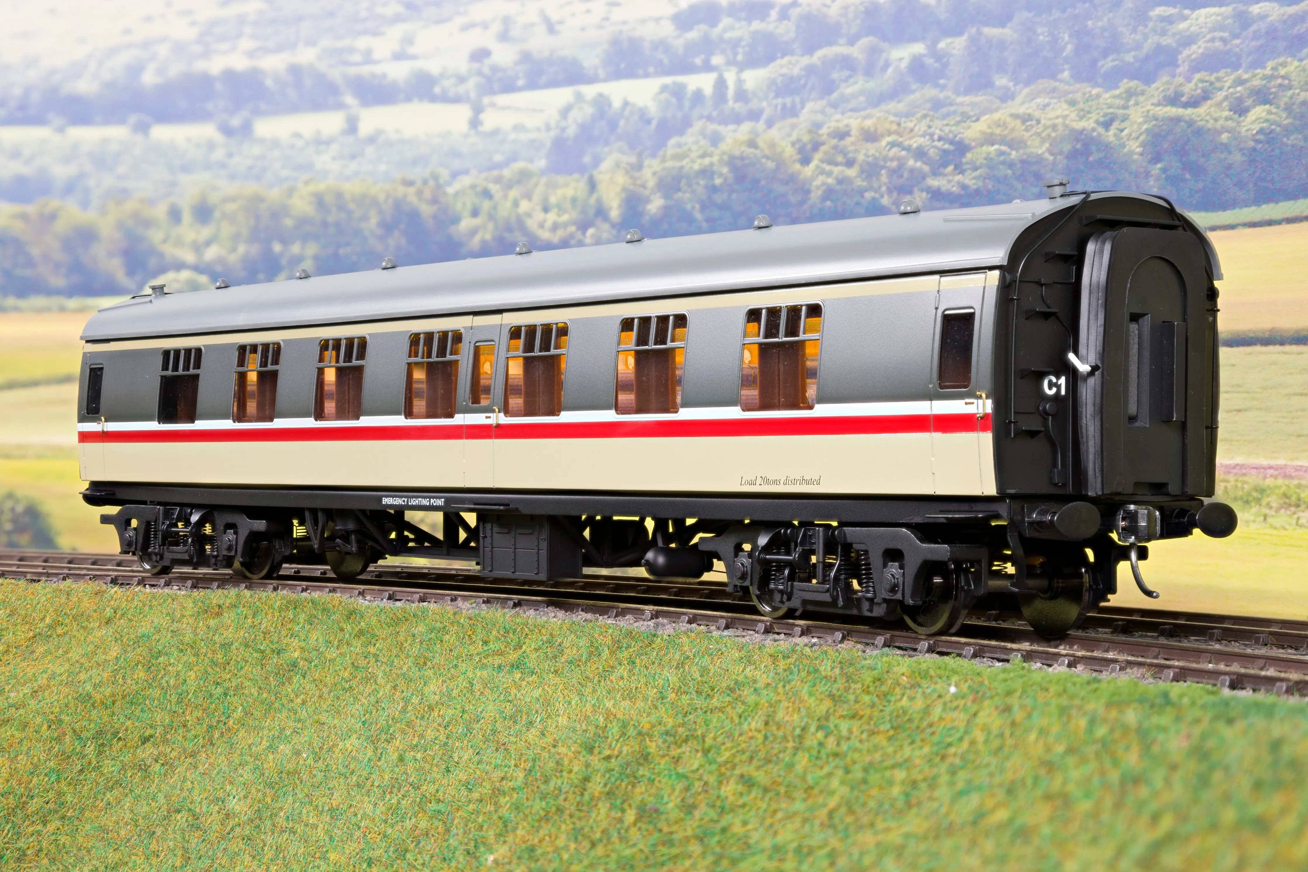 Darstaed D21-6-05 Finescale O Gauge BR Mk1 FK (First Class), Intercity