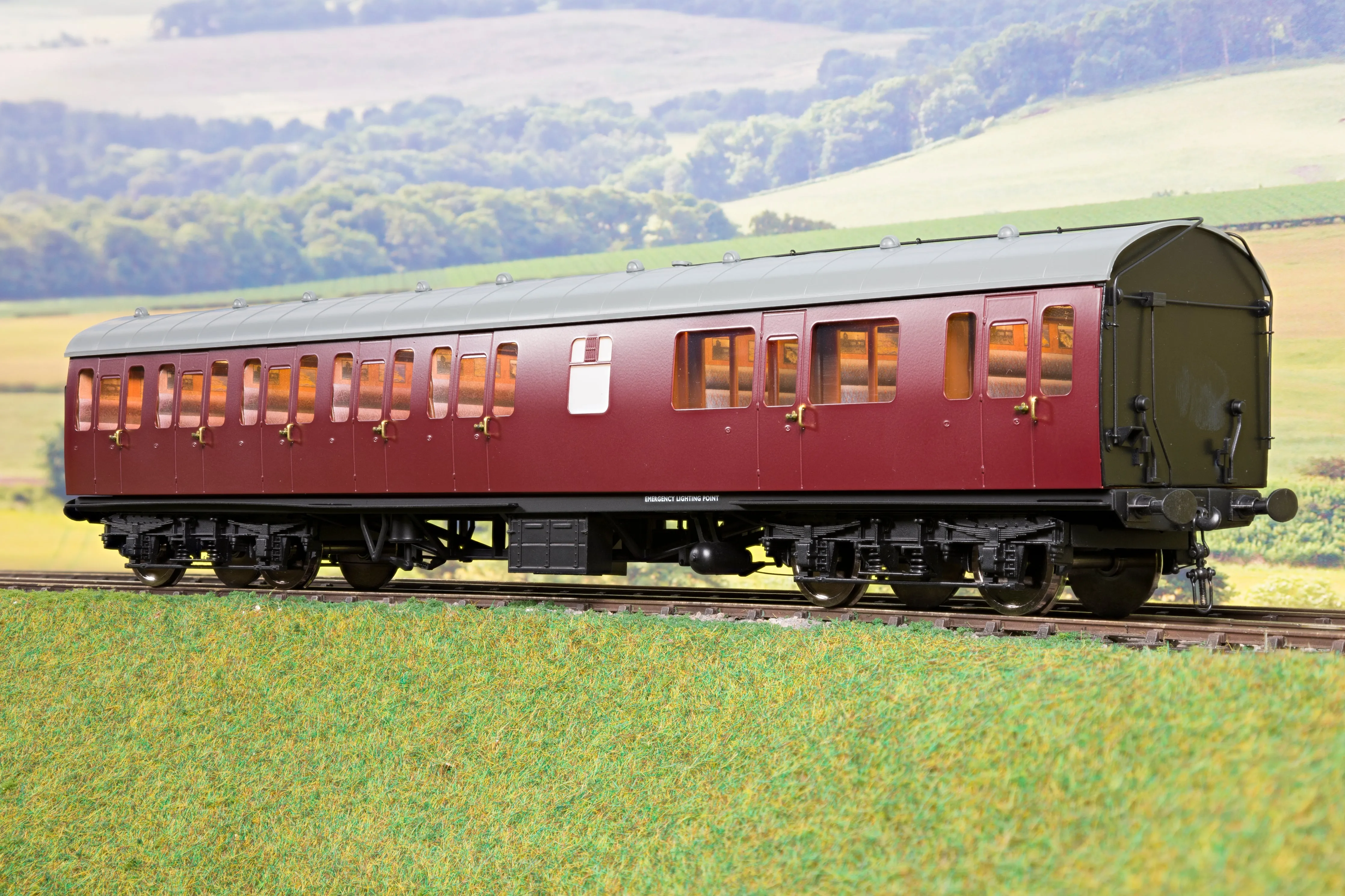 Darstaed D23-3-2 7mm Finescale O Gauge BR 57' Mk1 Suburban Composite with Lavatory (CL) Coach, BR Un-Lined Maroon