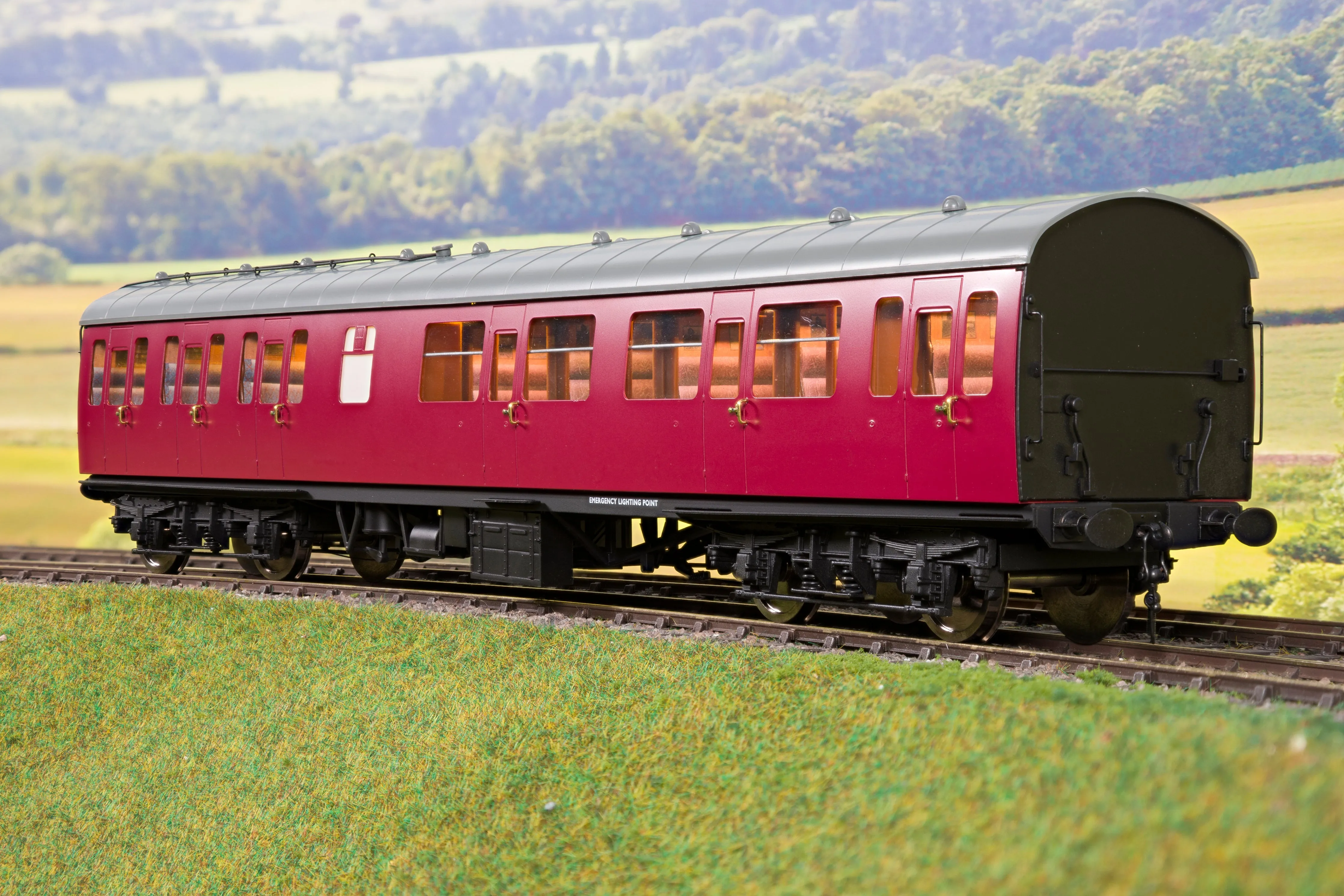 Darstaed D23-3-3 7mm Finescale O Gauge BR 57' Mk1 Composite w Lavatory (CL) Coach, BR Crimson