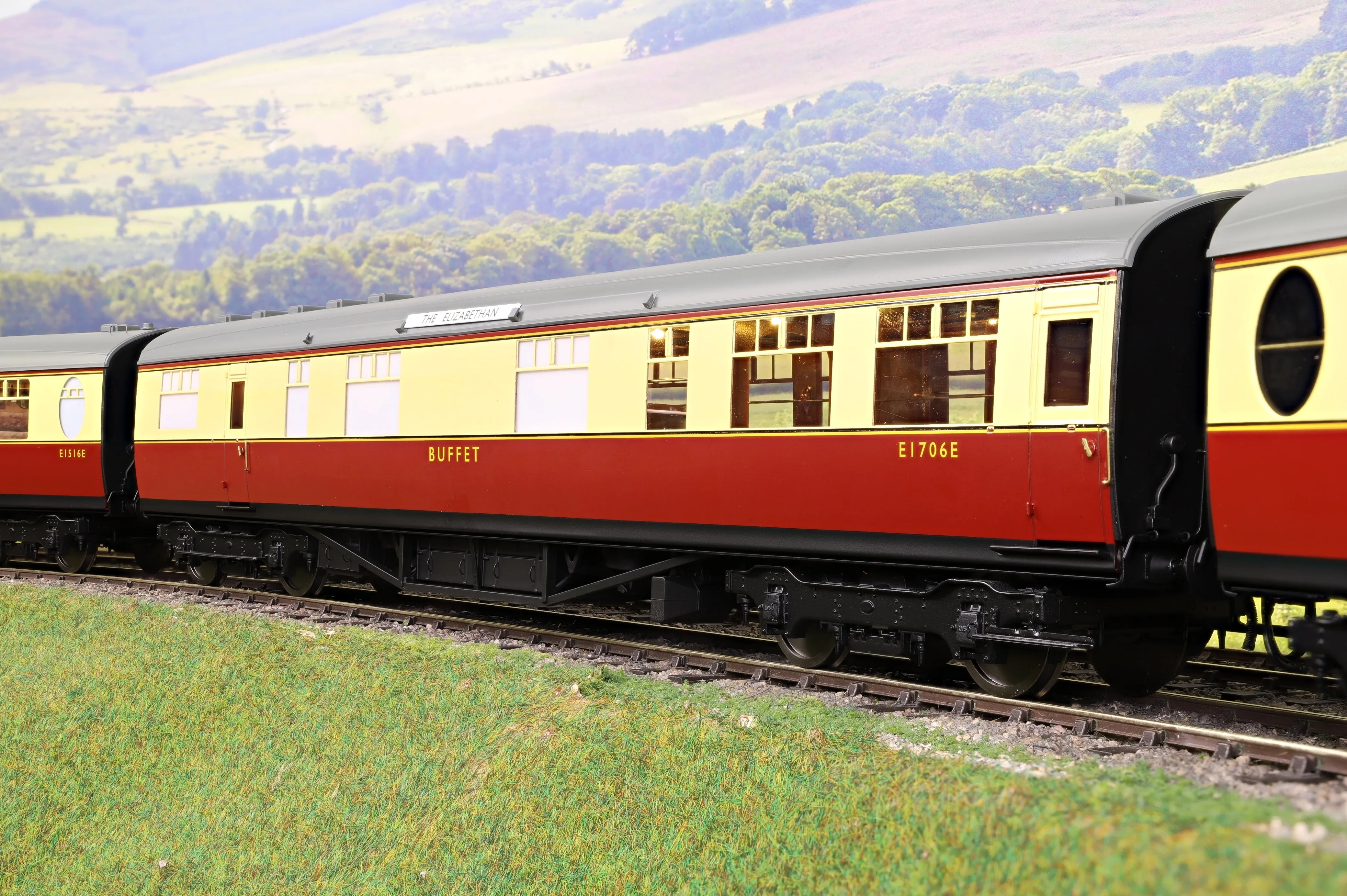 Darstaed D24-2-09A Finescale O Gauge BR (Ex-LNER) Thompson Mainline RB (Buffet Lounge Car) Coach, Crimson & Cream 'E1706E' (From 'The Elizabethan')