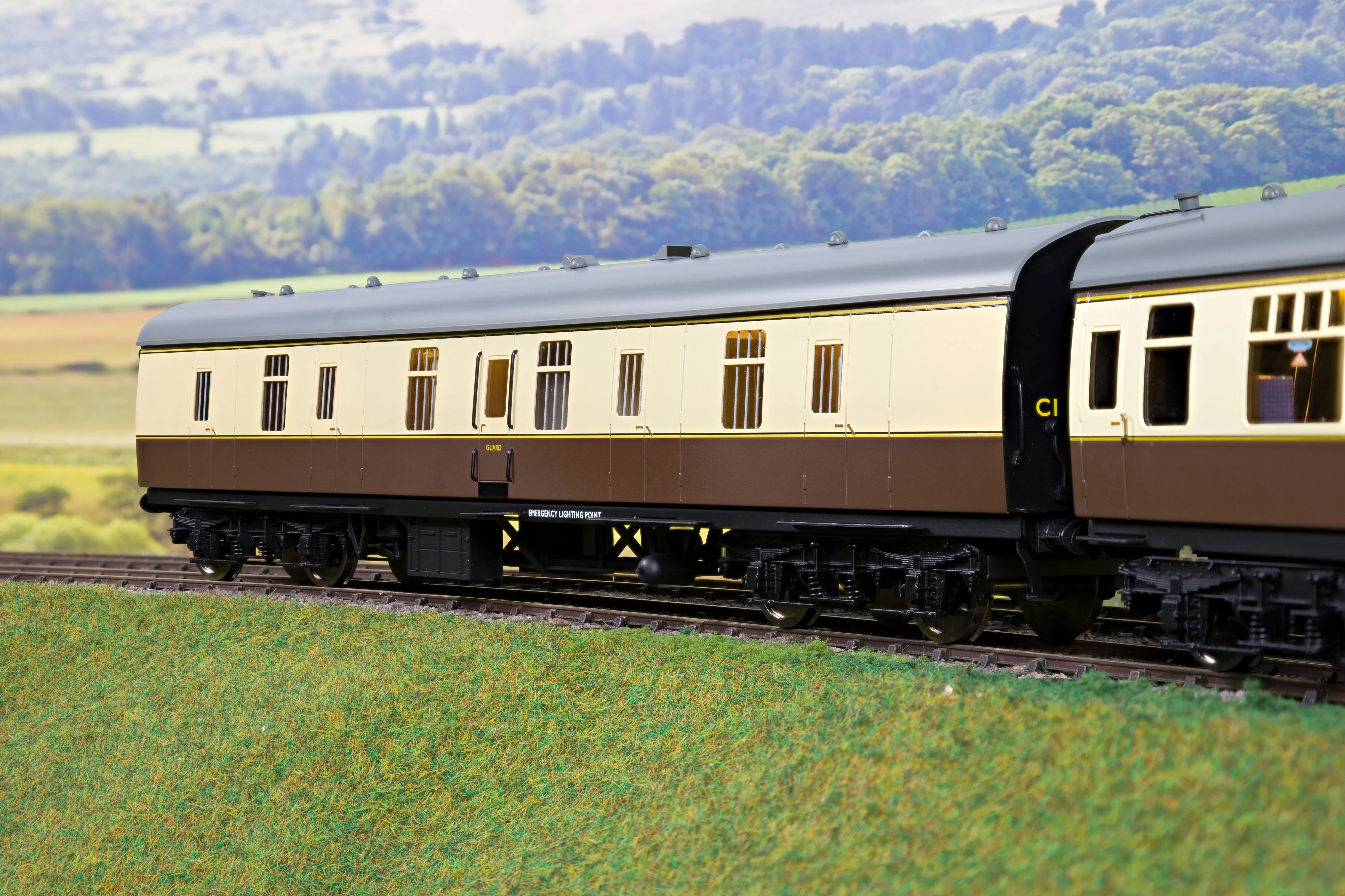 Darstaed Finescale O Gauge D22-02 Mk1 57' BG, Chocolate & Cream