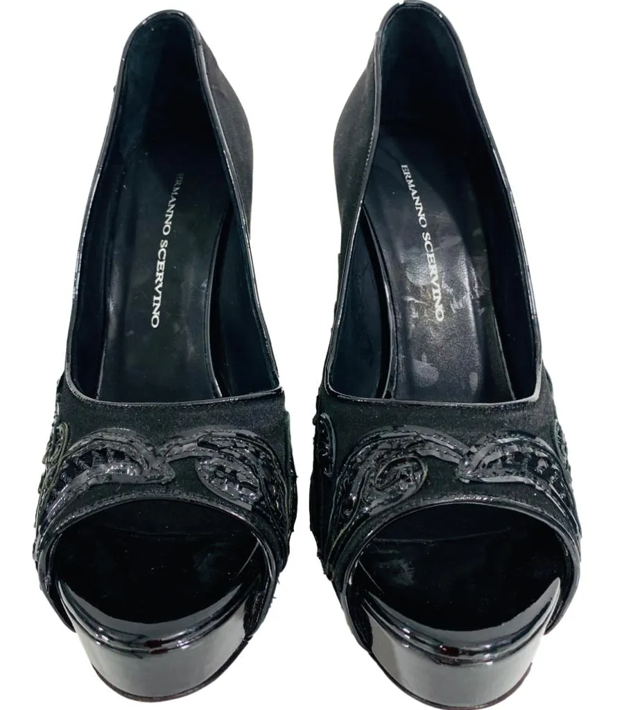 Ermanno Scervino Floral Embroidered Peep Toe Heels. Size 37