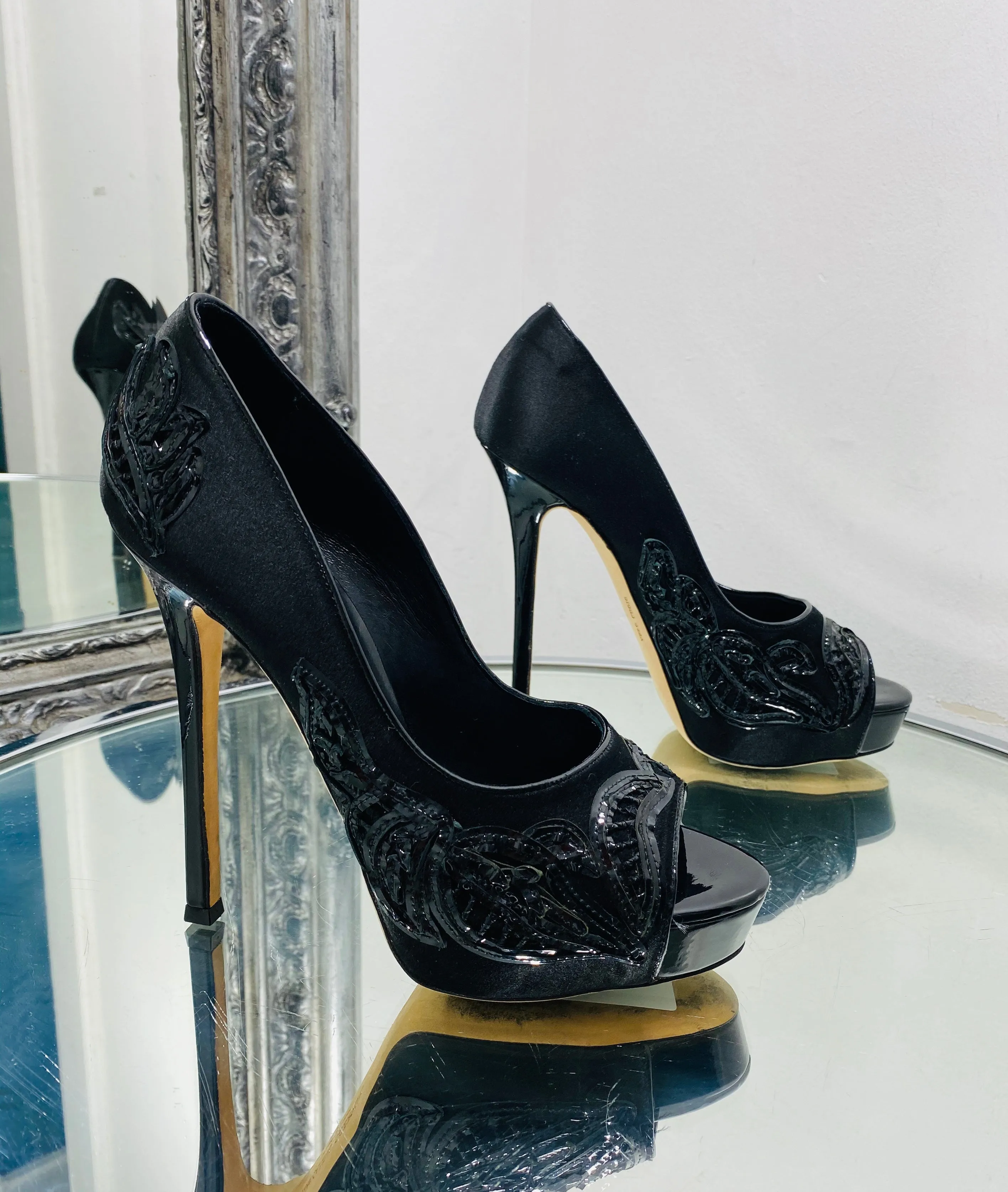 Ermanno Scervino Floral Embroidered Peep Toe Heels. Size 37