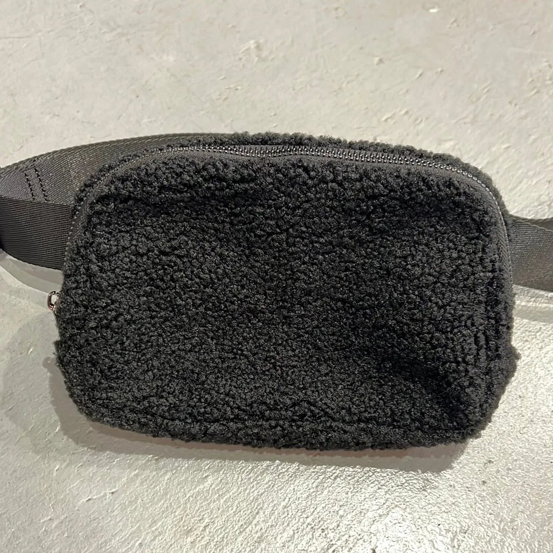 FUZZY BELT BAG