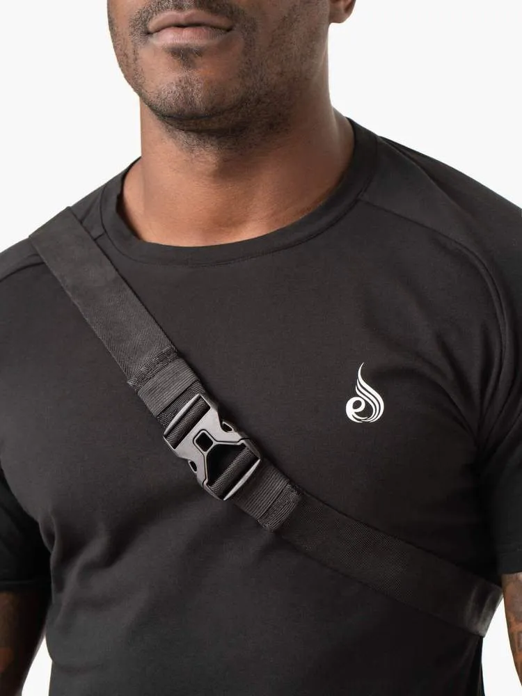 RYDERWEAR CROSS BODY BAG BLACK