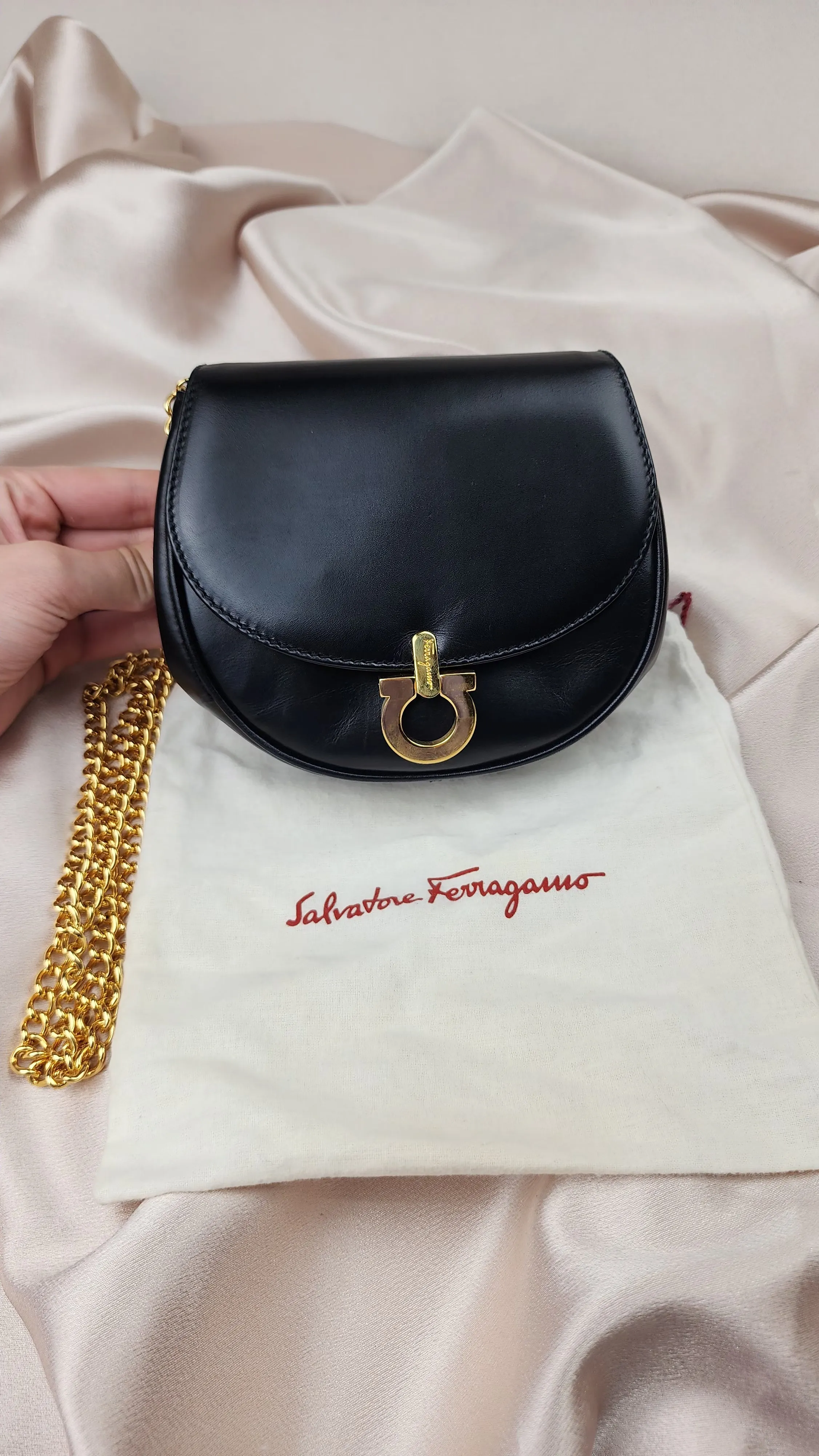 Salvatore Ferragamo Gancini Chain Shoulder 2 way Leather Bag - 1288